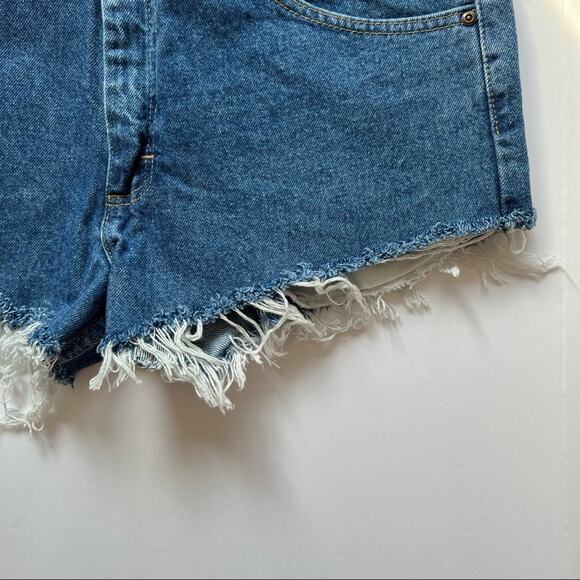 Vintage LEE Denim Shorts 32" High Rise‎ Distressed Hem Blue Jean Shorts - Picture 5 of 12
